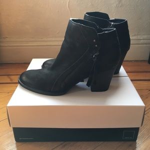 Final Sale Dolce Vita Ankle Boots Black
